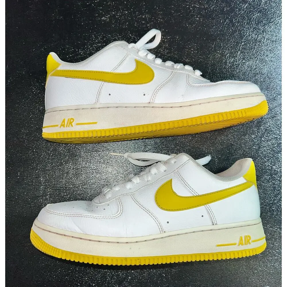 Nike Air Force White and Saturn - size 10